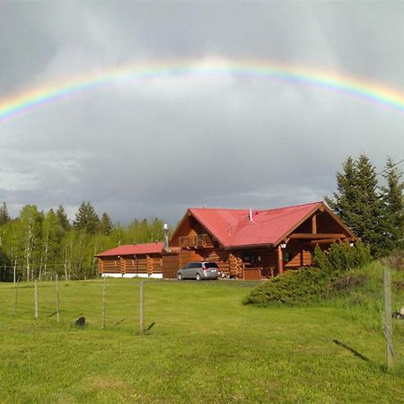 Cariboo Log Guest House Lac La Hache Buitenkant foto