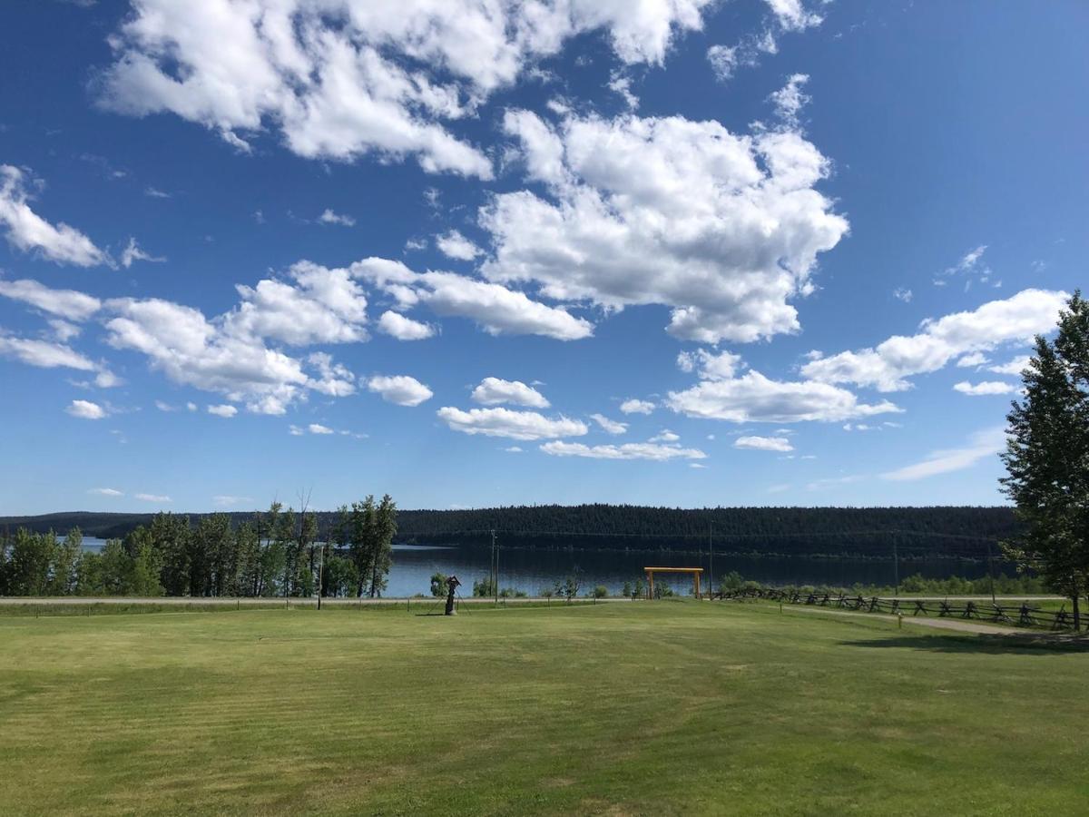 Cariboo Log Guest House Lac La Hache Buitenkant foto