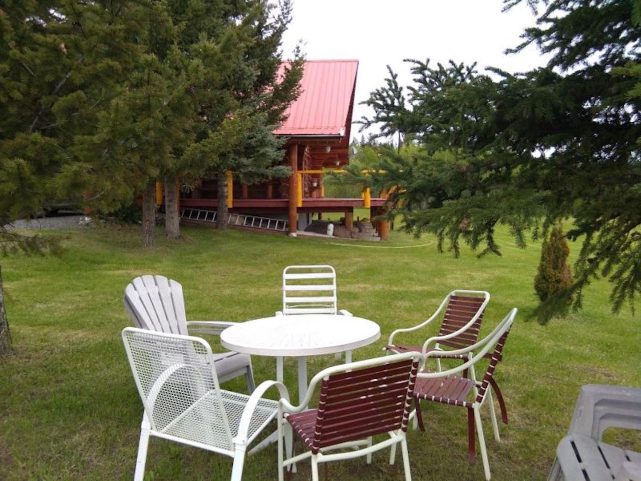 Cariboo Log Guest House Lac La Hache Buitenkant foto