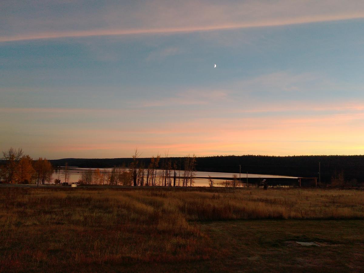 Cariboo Log Guest House Lac La Hache Buitenkant foto